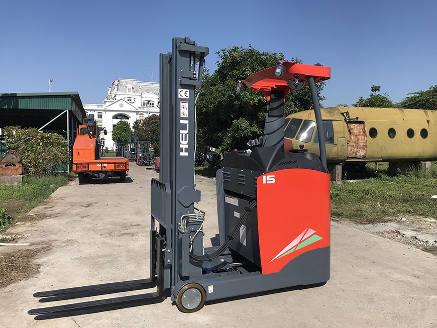 Xe Nang Heli Reach Truck